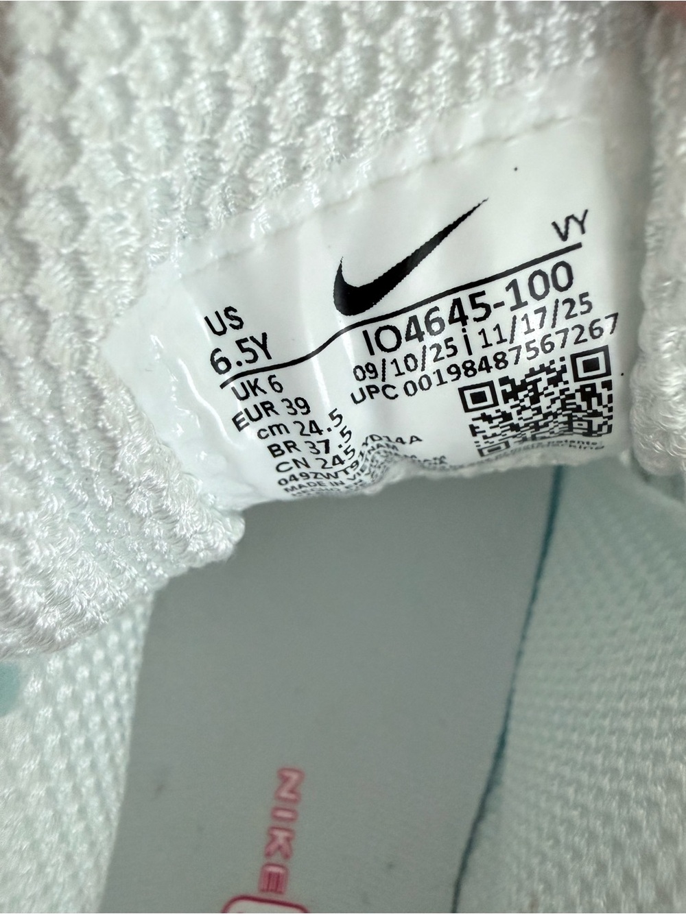 Nike Women’s White & Silver Rebound Running Sneakers size 8 in women 6.5Y unisex - Picture 10 of 12